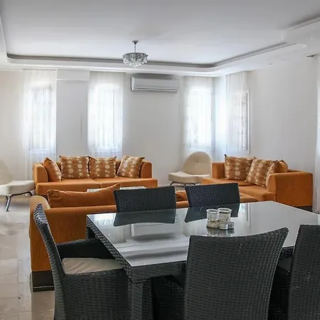 Khan Villa