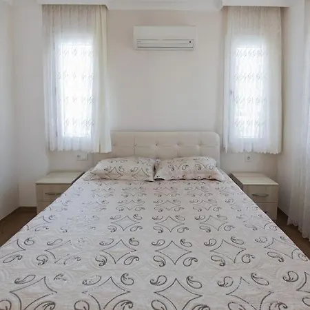 Khan Villa *